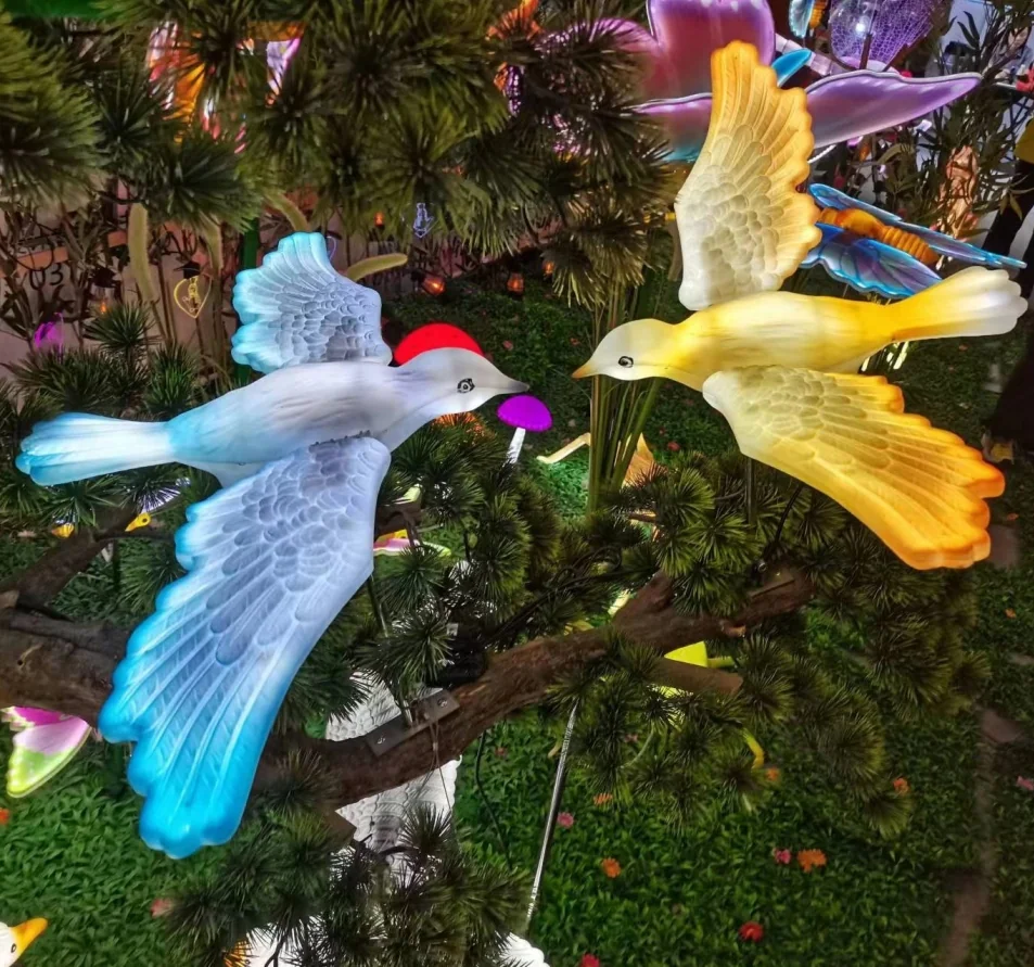 glowing bird — dynamic insect landscape light by Dengqi Lighting