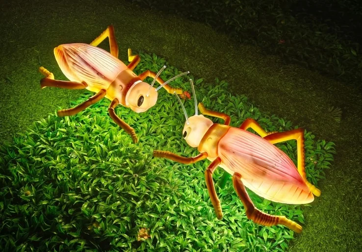glowing cricket — dynamic insect landscape light by Dengqi Lighting