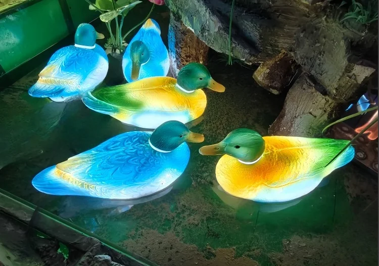 glowing snow duck — dynamic insect landscape light by Dengqi Lighting