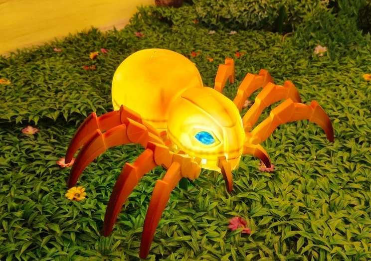 glowing spider — dynamic insect landscape light by Dengqi Lighting